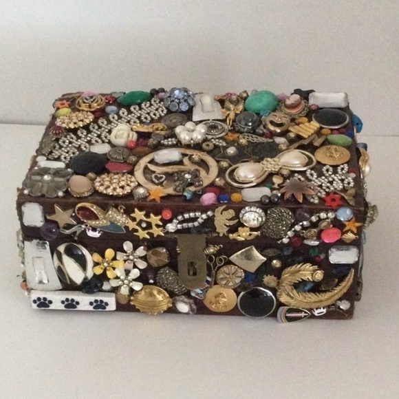 Jewelry - Vintage Treasure Jeweled Wooden Lined Box